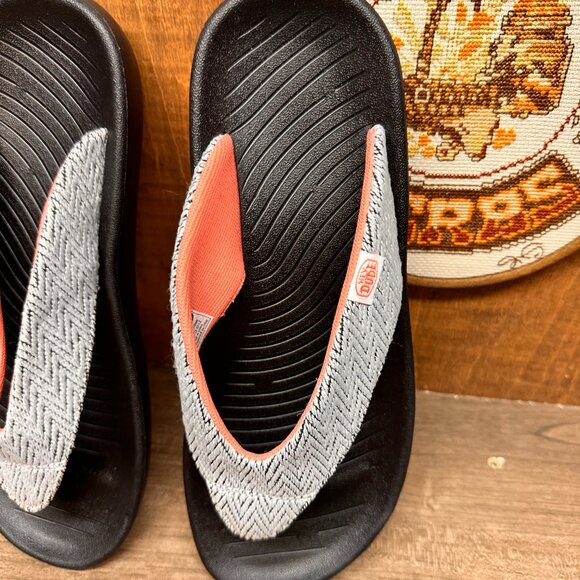 Hey Dude Meg Pearl Grey Women's Thong Flip Flop Sandals Size 11 EUC Summer Comfy - Picture 2 of 9